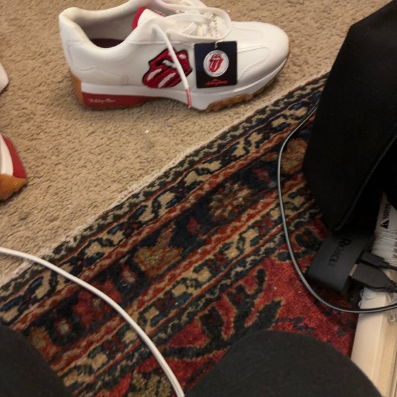 Rolling Stones sneakers by sketchers new unused size 9.5 - Picture 8 of 8